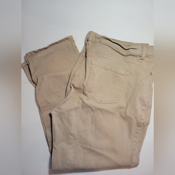 Gloria Vanderbilt Denim - Gloria Vanderbilt Amanda 20W. Tan/Khaki jeans.